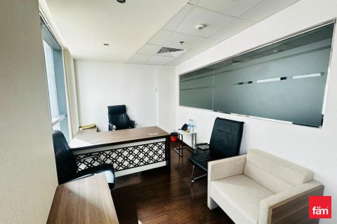Zyrë në Business Bay, Dubai, Emiratet e Bashkuara Arabe 91.8 m2. № 713593 - Foto 1