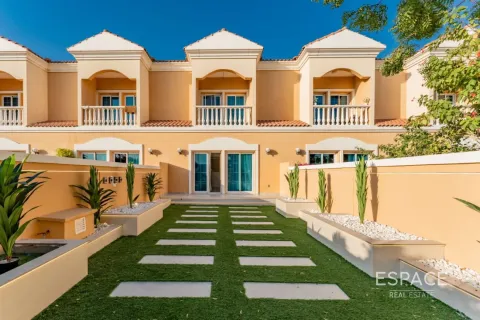 Kuća u nizu u gradu Jumeirah Village Triangle, Dubai, UAE 2 spavaće sobe, 180 m2 Br. 649745 - Slika 1