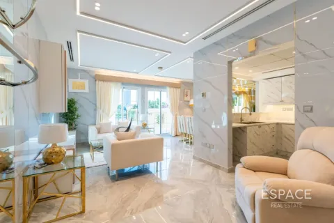 Kuća u nizu u gradu Jumeirah Village Triangle, Dubai, UAE 2 spavaće sobe, 180 m2 Br. 649745 - Slika 10