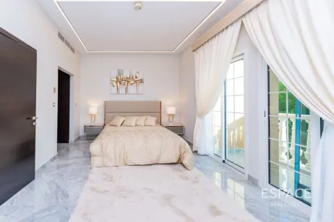 Kuća u nizu u gradu Jumeirah Village Triangle, Dubai, UAE 2 spavaće sobe, 180 m2 Br. 649745 - Slika 14