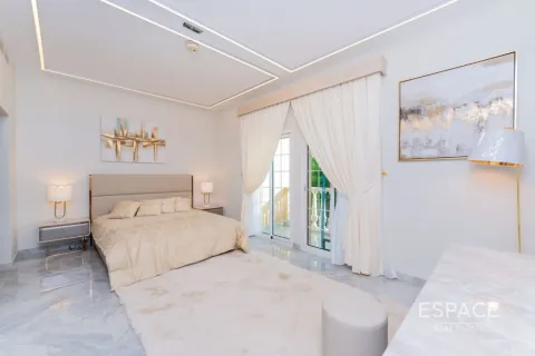 Kuća u nizu u gradu Jumeirah Village Triangle, Dubai, UAE 2 spavaće sobe, 180 m2 Br. 649745 - Slika 16