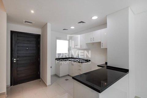 טאונהאוס למכירה ב Dubai, איחוד האמירויות 3 חדרי שינה, 112.23 מ"ר, מספר 744385 - תמונה 8