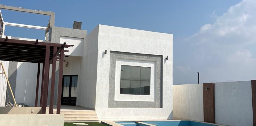 Villa em Al Mairid, Ras Al Khaimah, EAU 2 quartos, 450 m2 № 656473