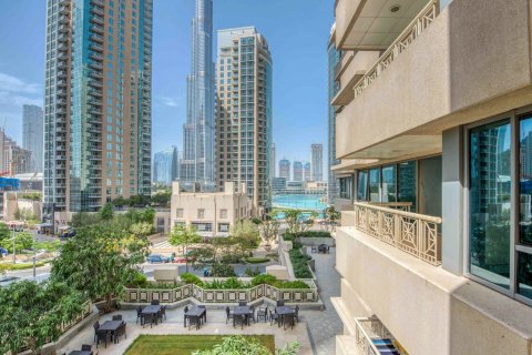 Apartment til salg i Downtown Dubai (Downtown Burj Dubai), Dubai, UAE 1 soveværelse, 79.37 kvm № 768711 - foto 2