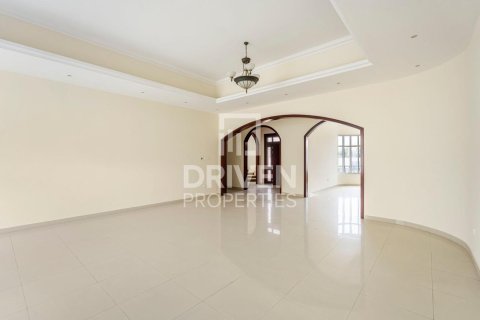 Vila di Al Barsha, Dubai, UAE 7 bilik tidur, 791 meter persegi № 654823 - foto 6