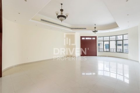 Vila di Al Barsha, Dubai, UAE 7 bilik tidur, 791 meter persegi № 654823 - foto 4
