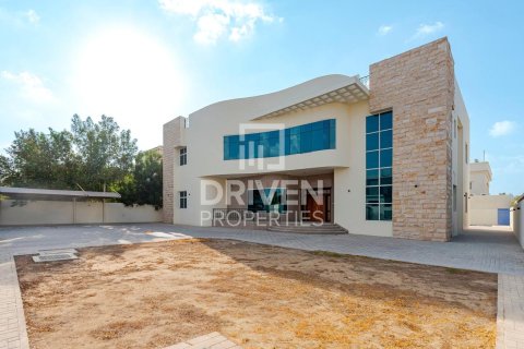 Vila di Al Barsha, Dubai, UAE 7 bilik tidur, 791 meter persegi № 654823 - foto 3