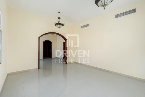Vila di Al Barsha, Dubai, UAE 7 bilik tidur, 791 meter persegi № 654823 - foto 16