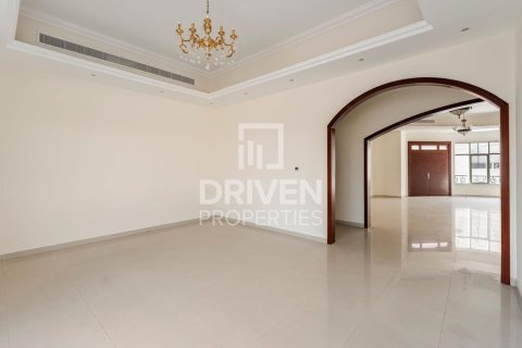 Vila di Al Barsha, Dubai, UAE 7 bilik tidur, 791 meter persegi № 654823 - foto 9