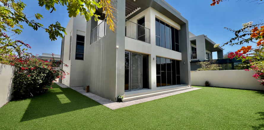 Villa asukohaga Dubai Hills Estate, AÜE: 4 magamistoaga, 672.06 m² Nr 751159