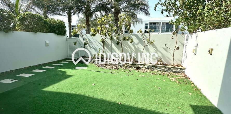 خانه شهری در Mudon، Dubai ، امارات متحده عربی 3 خوابه ، 187 متر مربع.  شماره 641996