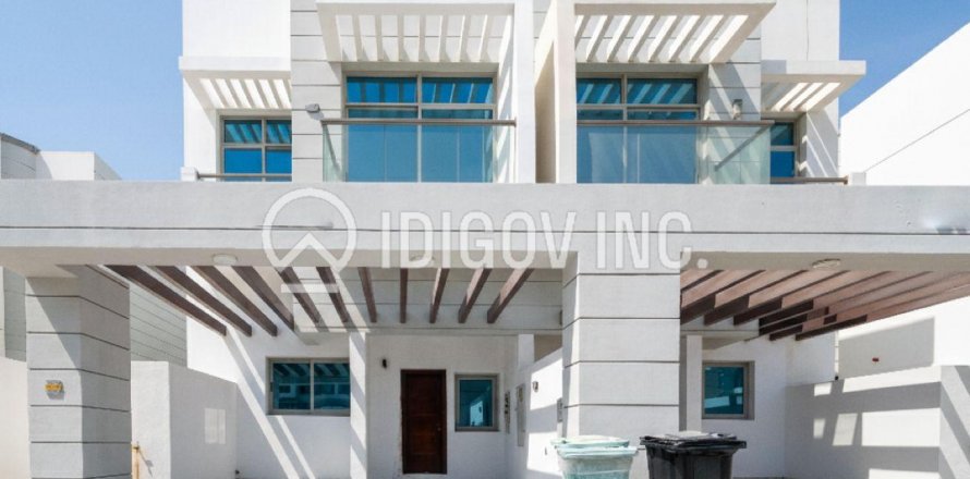Māja Al Furjan, Dubaijā, AAE 4 istabas, 225 m2 Nr. 642000