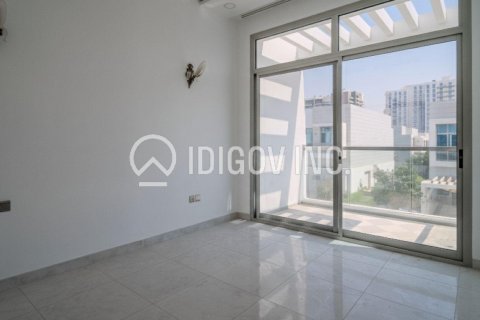 Māja Al Furjan, Dubaijā, AAE 4 istabas, 225 m2 Nr. 642000 - attēls 15