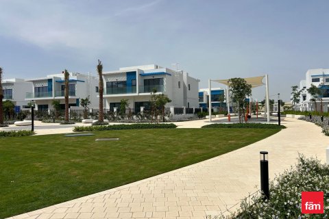 Dubai, UAE의 판매용 타운하우스 침실 4개, 144제곱미터 번호 712661 - 사진 19