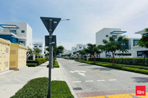 Dubai, UAE의 판매용 타운하우스 침실 4개, 144제곱미터 번호 712661 - 사진 18