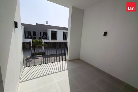 Villa te koop in Dubai, VAE 3 slaapkamers, 129 vr.m., nr 739868 - foto 5