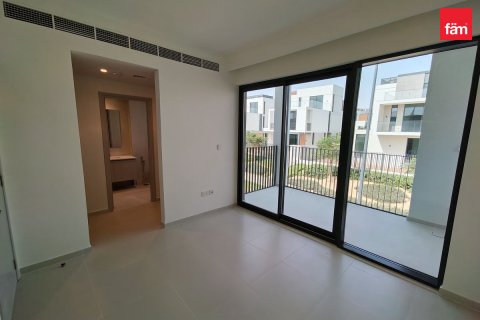 Villa te koop in Dubai, VAE 3 slaapkamers, 129 vr.m., nr 739868 - foto 11