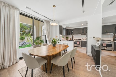 Radhus till försäljning i Reem, Dubai, UAE 4 sovrum, 237 kvm Nr. 741088 - fotografi 5
