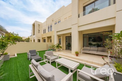 Řadový dům v Reem, Dubai, SAE 4 ložnice, 237 m² Č.: 741088