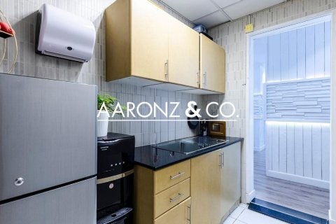 Üürile anda kontor asukohaga Business Bay, Dubai, AÜE: 133 m² Nr 702183 - pilt 10