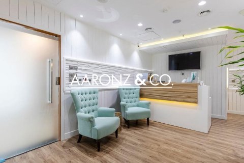 Üürile anda kontor asukohaga Business Bay, Dubai, AÜE: 133 m² Nr 702183 - pilt 3