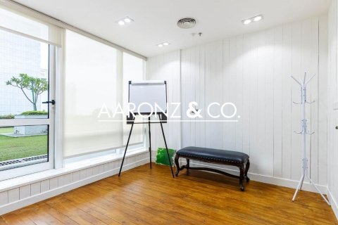 Üürile anda kontor asukohaga Business Bay, Dubai, AÜE: 133 m² Nr 702183 - pilt 5