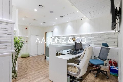 Üürile anda kontor asukohaga Business Bay, Dubai, AÜE: 133 m² Nr 702183 - pilt 7