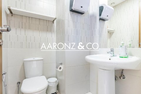 Üürile anda kontor asukohaga Business Bay, Dubai, AÜE: 133 m² Nr 702183 - pilt 11