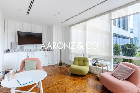Üürile anda kontor asukohaga Business Bay, Dubai, AÜE: 133 m² Nr 702183 - pilt 4