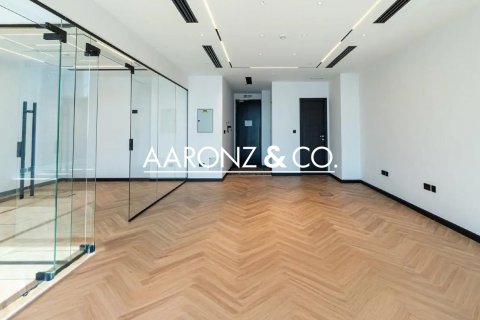 Kantoor te huur in Business Bay, Dubai, VAE 74 vr.m., nr 702188 - foto 4