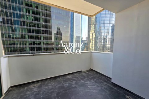 Office in Business Bay, Dubai, UAE 108 sq.m. № 702186 - photo 10