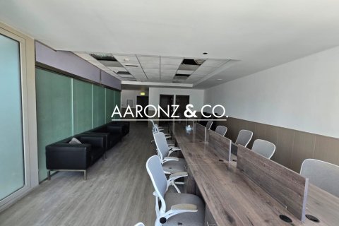 Офис Бизнес-Бэй, Дубай, БАӘ-да 108 м² № 702186 - фото 3