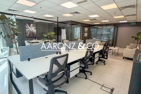 Office in Business Bay, Dubai, UAE 76 sq.m. № 702185 - photo 11