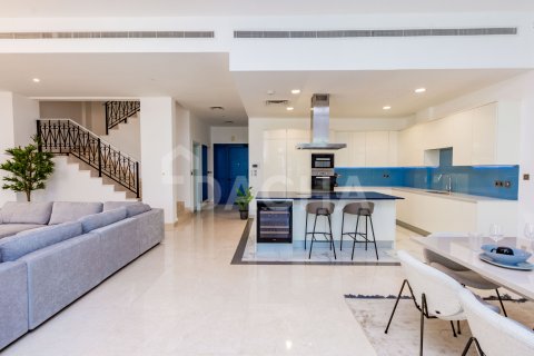 Vila v Palm Jumeirah, Dubai, SAE 5 spální, 302 m2 č. 706520 - Fotografia 7