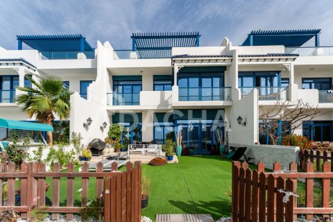 Vila v Palm Jumeirah, Dubai, SAE 5 spální, 302 m2 č. 706520 - Fotografia 4