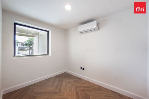 Townhouse in Dubai, UAE 4 bedrooms, 188.1 sq.m. № 705819 - photo 9