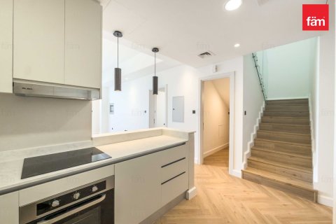 Townhouse in Dubai, UAE 4 bedrooms, 188.1 sq.m. № 705819 - photo 2