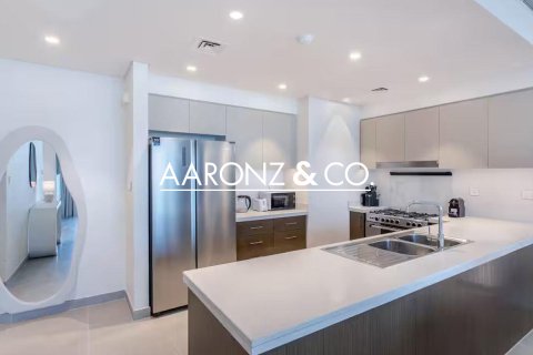 Снять в аренду квартиру в Даунтаун Дубай (Даунтаун Бурдж Дубай), ОАЭ 4 спальни, 210м2, № 680430 - фото 11