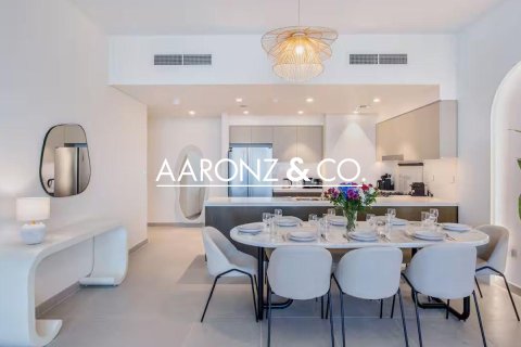 Снять в аренду квартиру в Даунтаун Дубай (Даунтаун Бурдж Дубай), ОАЭ 4 спальни, 210м2, № 680430 - фото 6