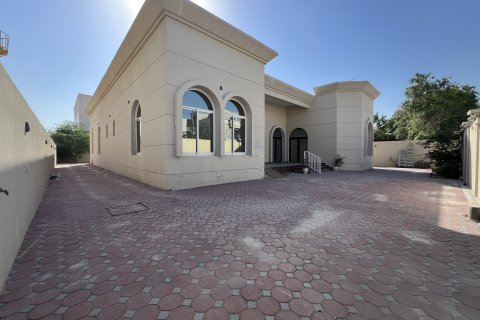 Villa i Al Barsha, Dubai, Emiratene 3 soverom, 418.06 kvm nr. 750765