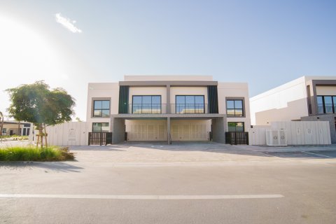 Radový dom na Yas Island, Abu Dhabi, SAE 3 spálne, 417.41 m2 č. 750761