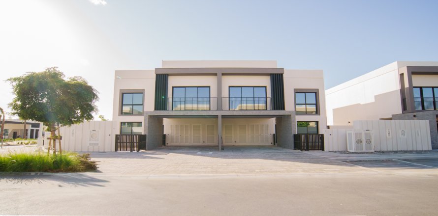 Villetta a schiera a Yas Island, Abu Dhabi, EAU 3 camere da letto, 417.41 mq. № 750761