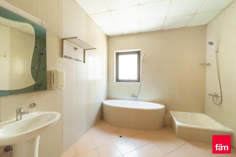 Villa en alquiler en Al Barsha, Dubai, EAU 6 dormitorios, 1156 m2 № 655652 - foto 10