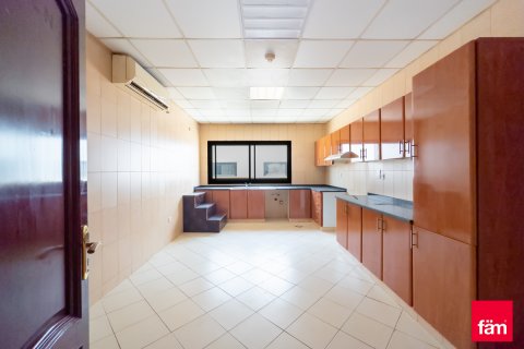 Villa en alquiler en Al Barsha, Dubai, EAU 6 dormitorios, 1156 m2 № 655652 - foto 7