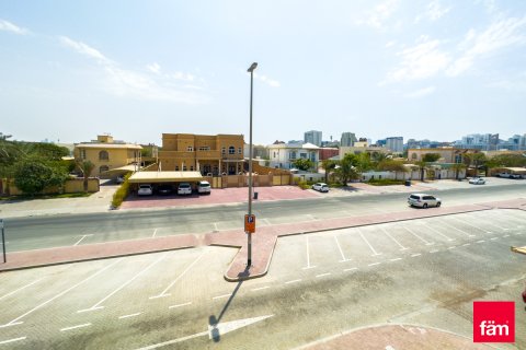 Villa en alquiler en Al Barsha, Dubai, EAU 6 dormitorios, 1156 m2 № 655652 - foto 19