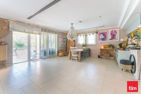 Huvila Jumeirah Park, Dubai, Arabiemiraatit 4 makuuhuonetta, 402.7 m2 № 655656 - kuva 5