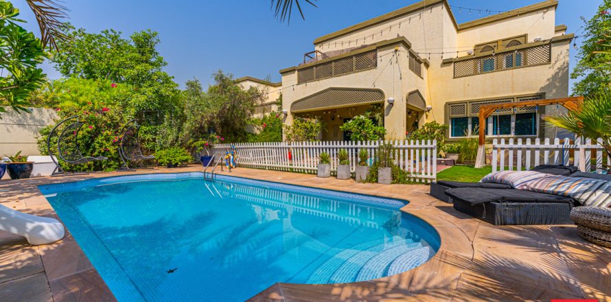 Huvila Jumeirah Park, Dubai, Arabiemiraatit 4 makuuhuonetta, 402.7 m2 № 655656