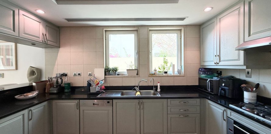 Vila v Jumeirah Park, Dubai, SAE 4 ložnice, 736.5 m² Č.: 655656