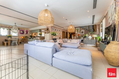 Huvila Jumeirah Park, Dubai, Arabiemiraatit 4 makuuhuonetta, 402.7 m2 № 655656 - kuva 3