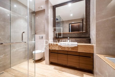 Huoneisto Downtown Dubai (Downtown Burj Dubai), Arabiemiraatit 2 makuuhuonetta, 140 m2 № 655079 - kuva 10